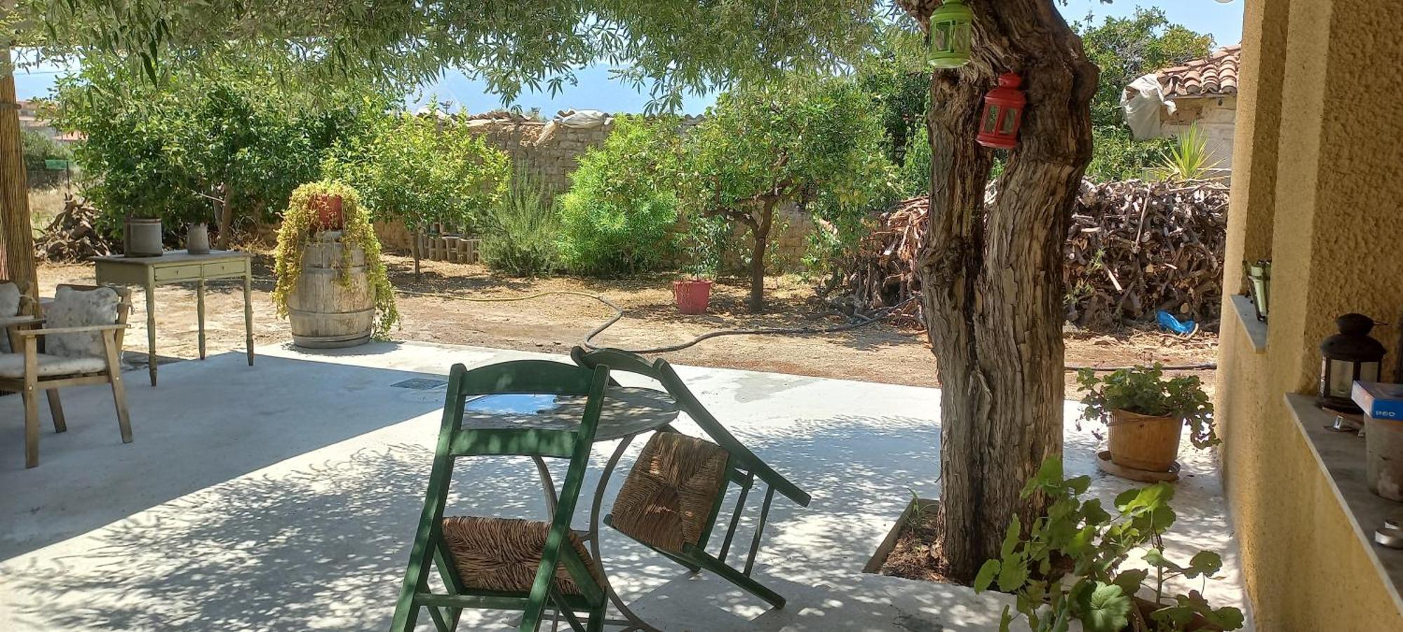 Holiday home Mycenae Rustic House, ολόκληρο σπίτι στις μυκήνες Mykines